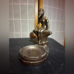 Vintage 1930s art deco nude woman at pond sculptural ashtray 7.5"
